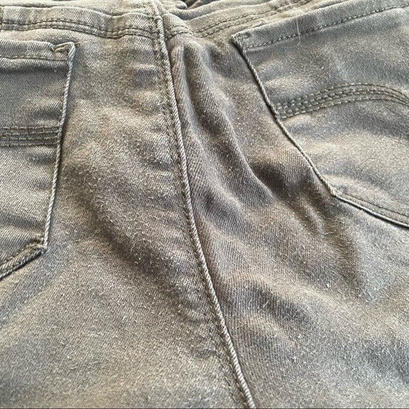 ❤️🔥3/$22❤️🔥 YMI WannaBettaButt army green shorts - Picture 6 of 9